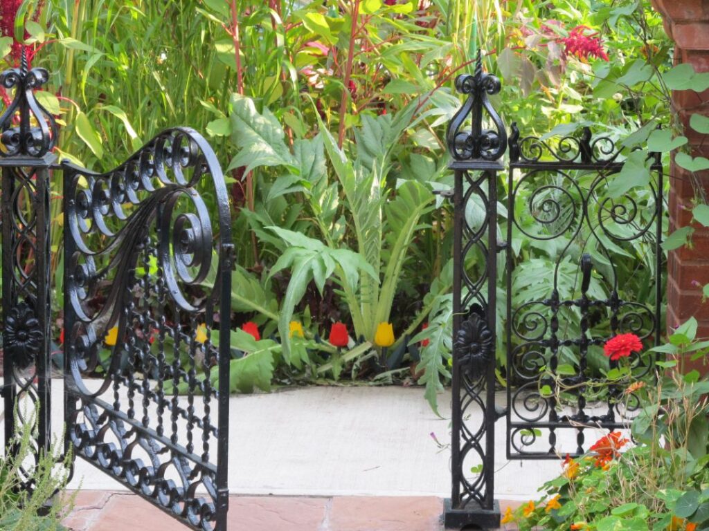 Gardens video garden sept 238